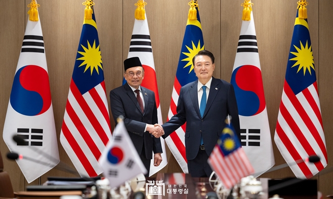 Strategic ties formed with Malaysia, FTA to follow next year